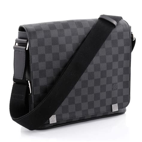 louis vuitton district messenger bag.